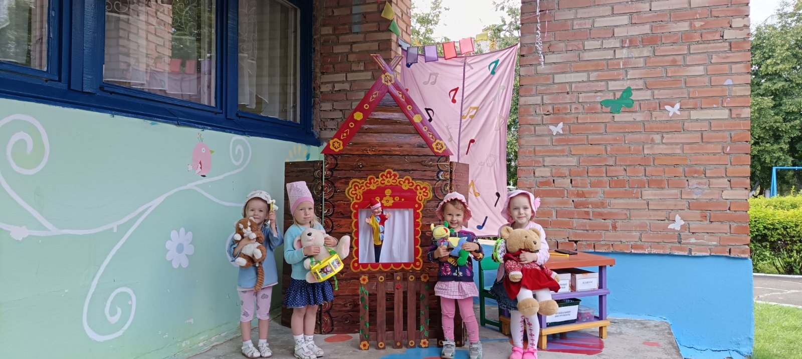 Весёлые музыканты в гостях у ребят 